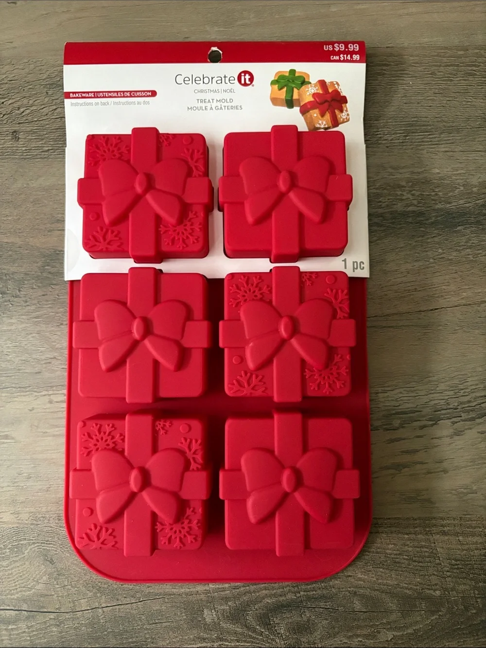 Celebrate It Red Silicone Holiday Ornament & Gift Treat Mold Set